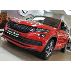 Черная рамка решетки радиатора Skoda Kodiaq (2016-2020)